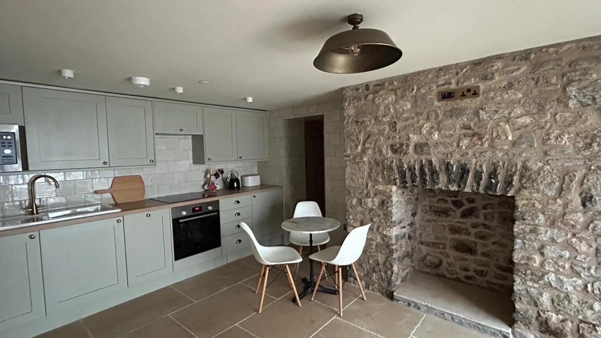1 Cruck Cottage Cowbridge