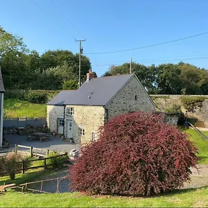 Beautiful In Idyllic Location Cowbridge